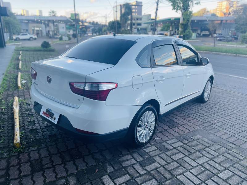 FIAT - GRAND SIENA - 2016/2016 - Branca - R$ 44.900,00