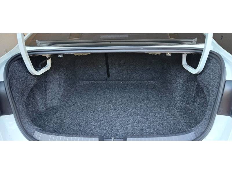 VOLKSWAGEN - JETTA - 2023/2023 - Branca - R$ 208.900,00