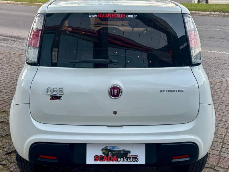 FIAT - UNO - 2017/2017 - Branca - R$ 42.900,00