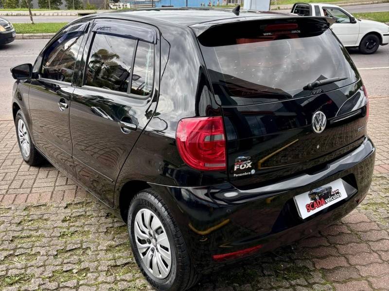 VOLKSWAGEN - FOX - 2014/2014 - Preta - R$ 44.900,00