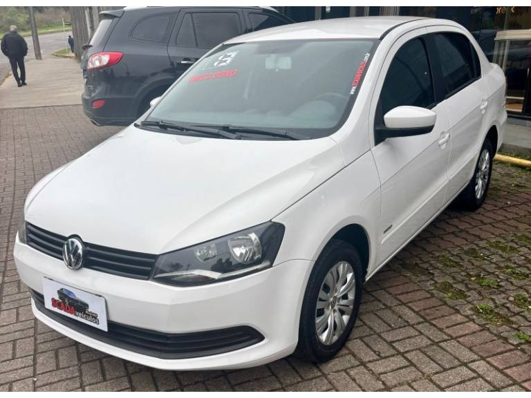 VOLKSWAGEN - VOYAGE - 2012/2013 - Branca - R$ 40.900,00