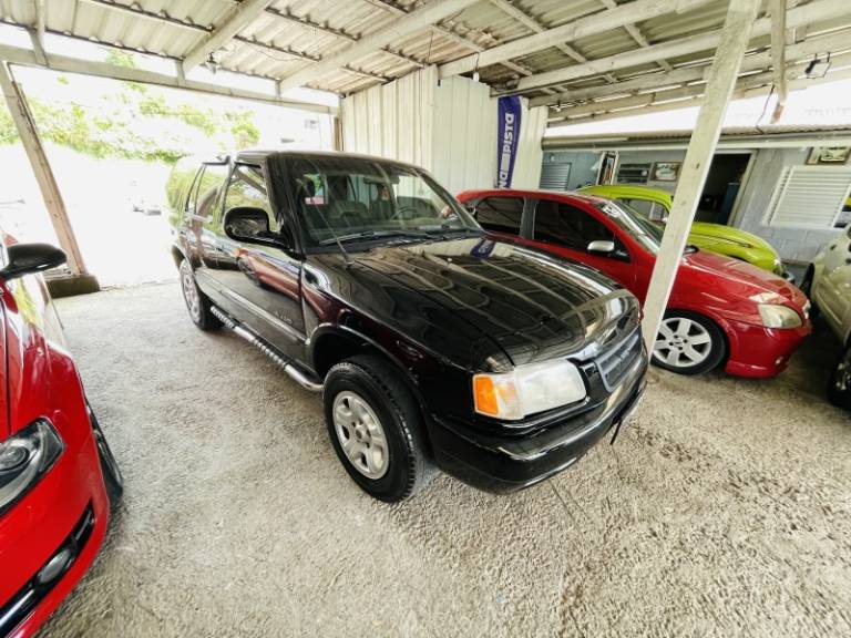CHEVROLET - BLAZER - 1997/1998 - Preta - R$ 23.900,00