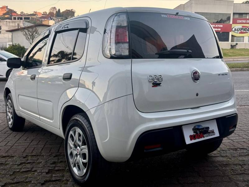 FIAT - UNO - 2017/2017 - Branca - R$ 42.900,00
