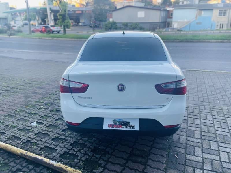 FIAT - GRAND SIENA - 2016/2016 - Branca - R$ 44.900,00