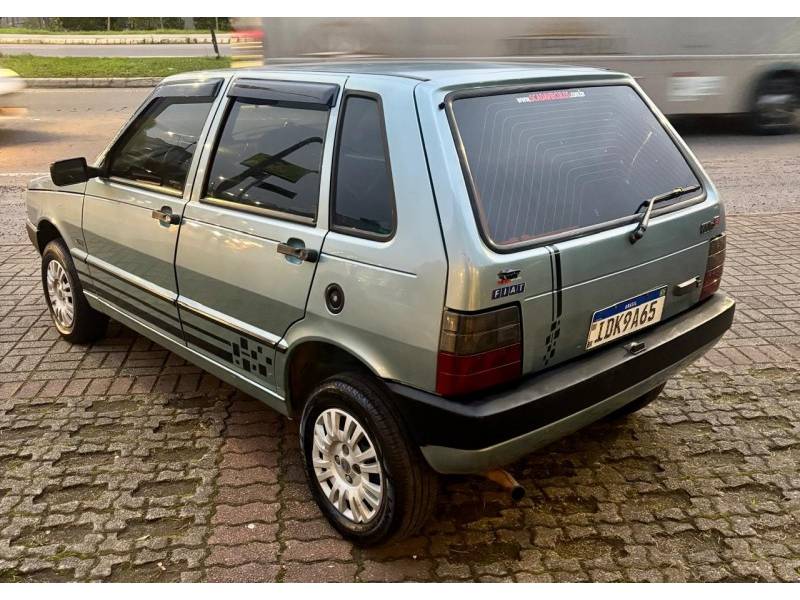 FIAT - UNO - 1995/1996 - Verde - R$ 14.900,00