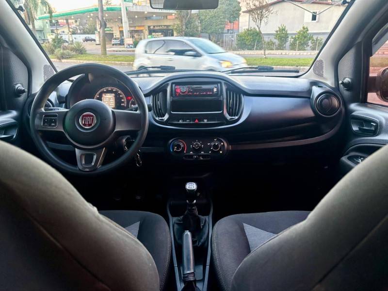FIAT - UNO - 2017/2017 - Branca - R$ 42.900,00
