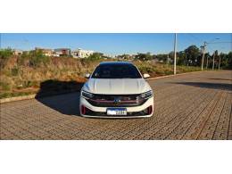 VOLKSWAGEN - JETTA - 2023/2023 - Branca - R$ 208.900,00