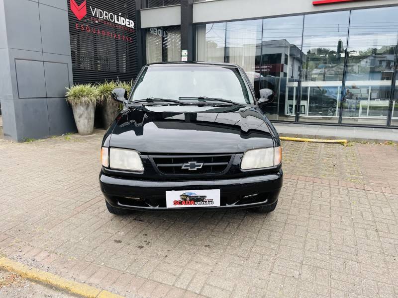 CHEVROLET - BLAZER - 1997/1998 - Preta - R$ 24.900,00