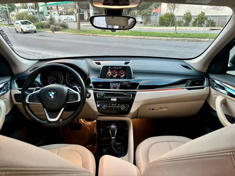 BMW - X1 - 2016/2017 - Branca - R$ 139.900,00