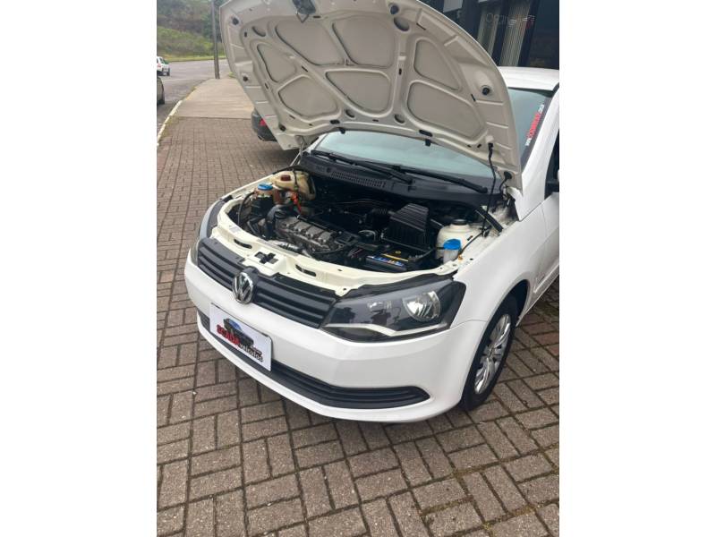 VOLKSWAGEN - VOYAGE - 2012/2013 - Branca - R$ 40.900,00