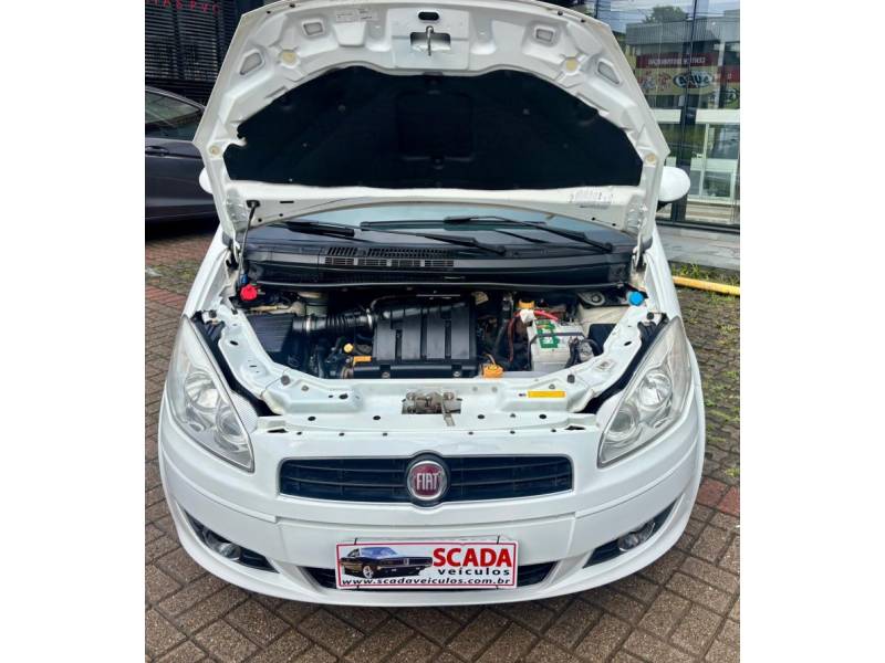 FIAT - IDEA - 2012/2013 - Branca - R$ 39.900,00