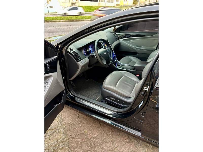 HYUNDAI - SONATA - 2012/2013 - Preta - R$ 74.900,00